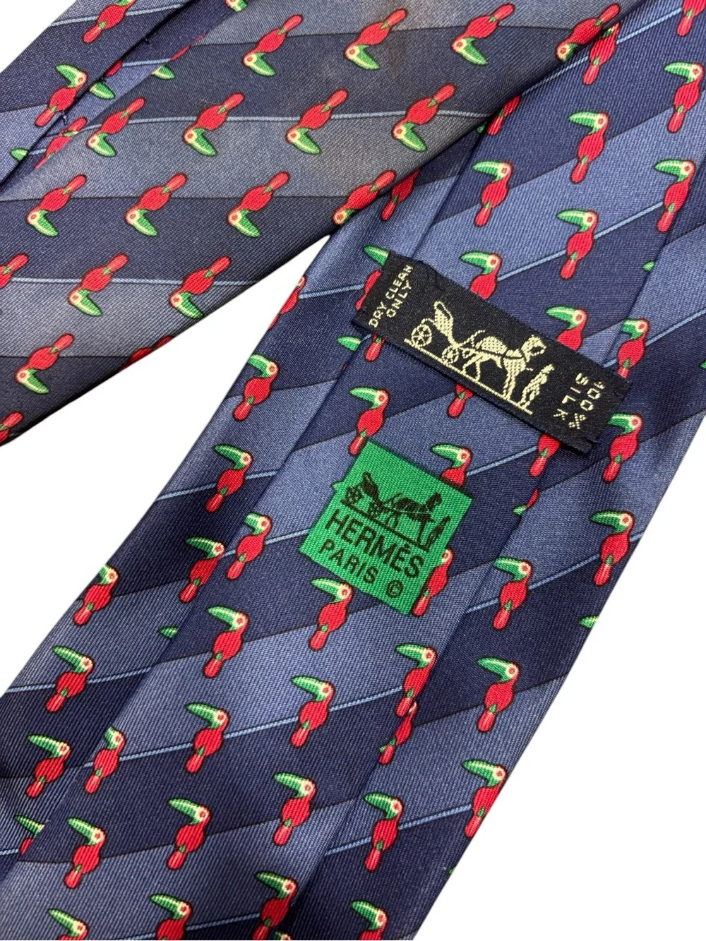 HERMÈS silk tie